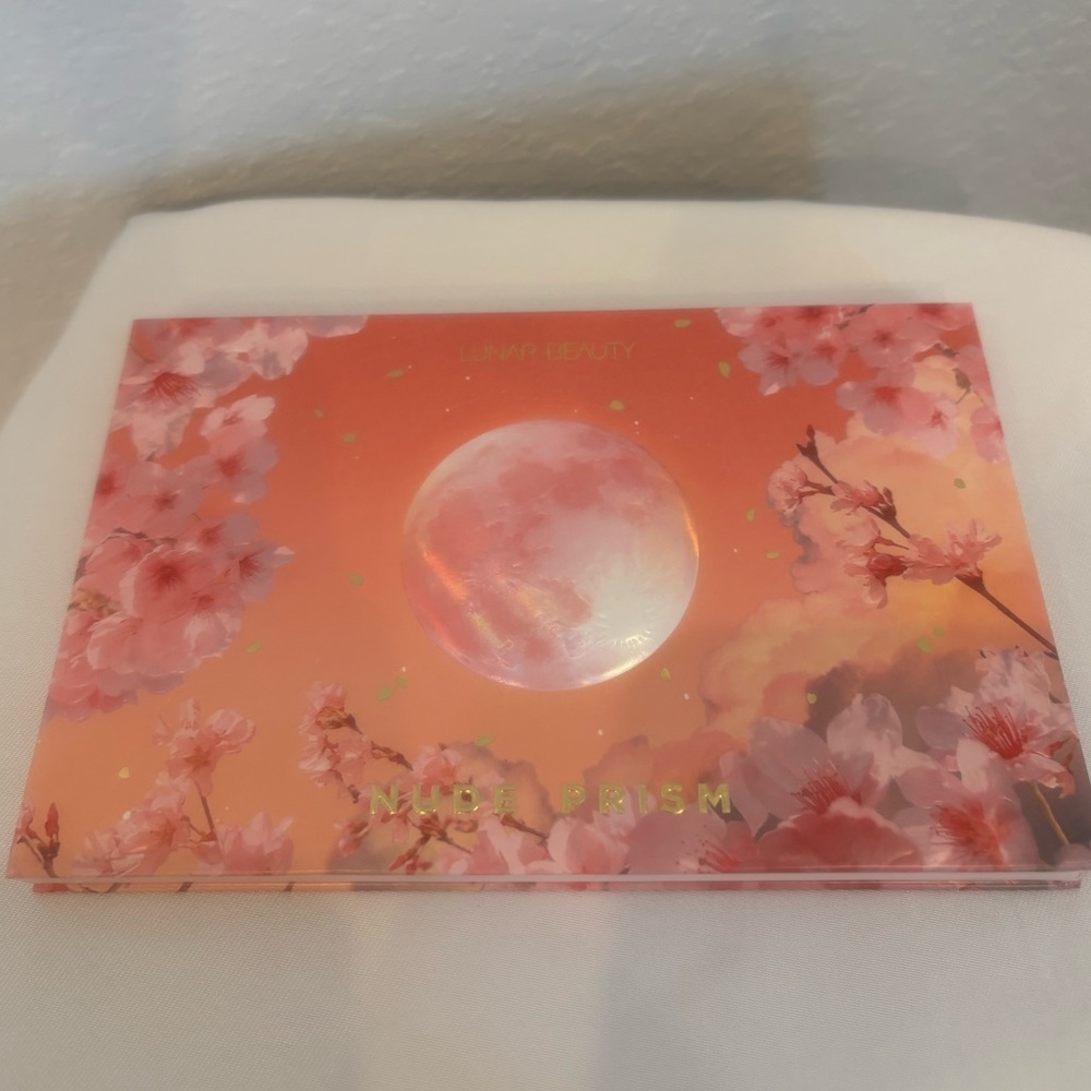 Lunar Beauty Nude Prism Palette
